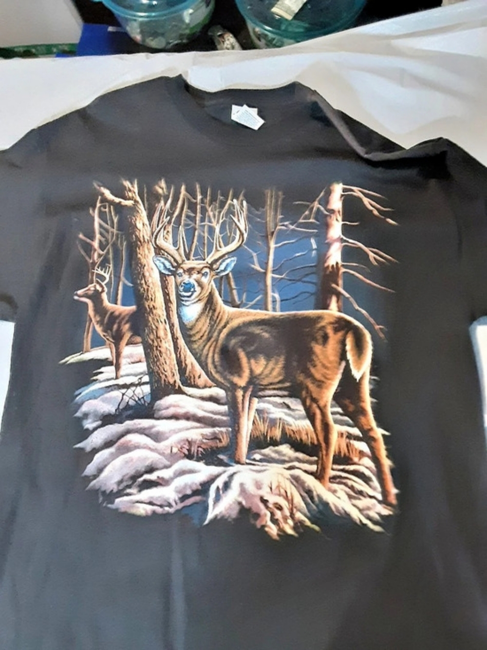 Gildan Men's Deer Graphic Short Sleeve Tee in Black